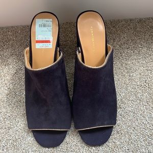 Navy Tommy Hilfiger Slip On Heel Size 9 1/2